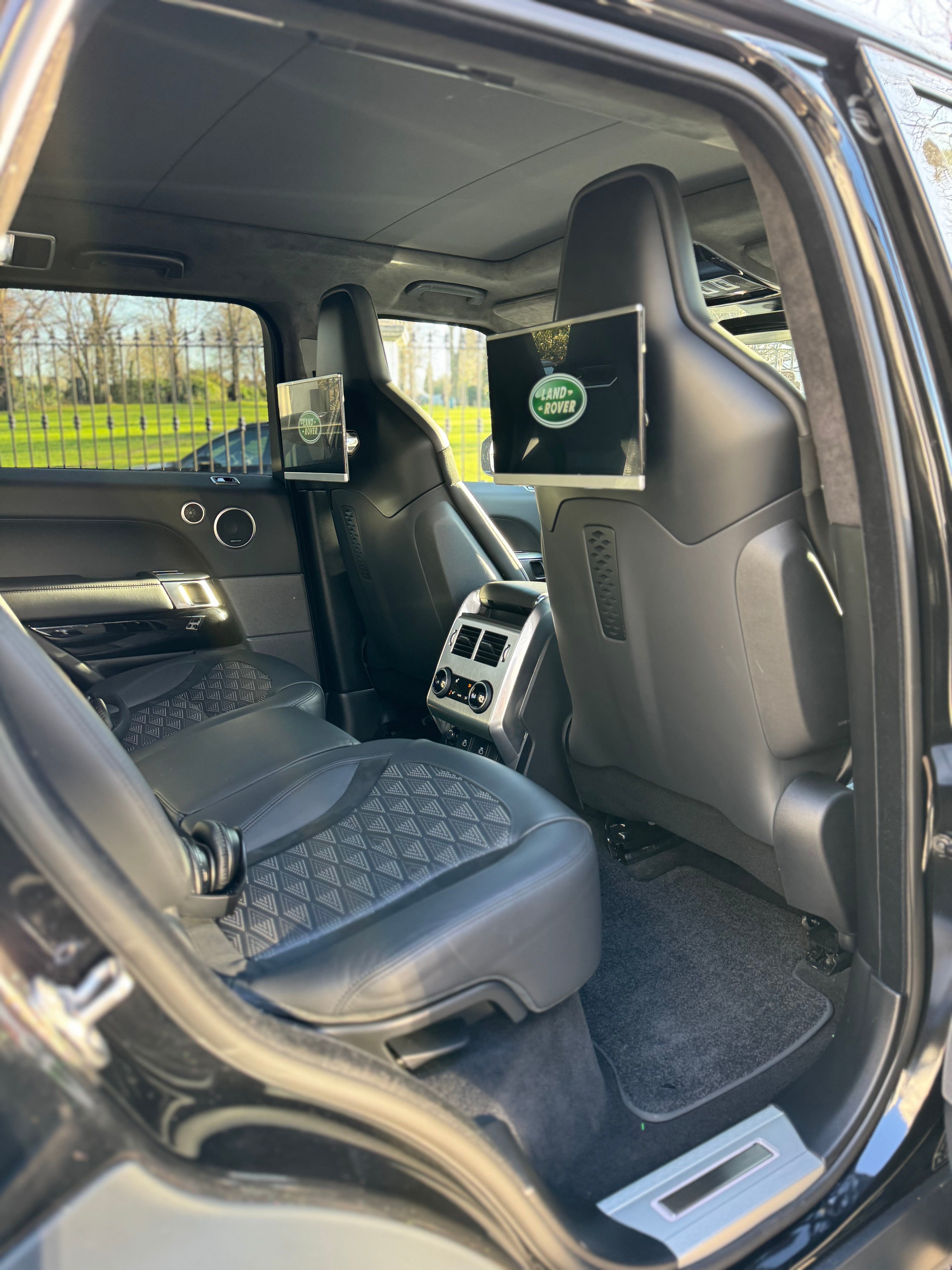 VMC Rear Entertainment Screens for Kids: Keep Your Family Entertained on Every Journey