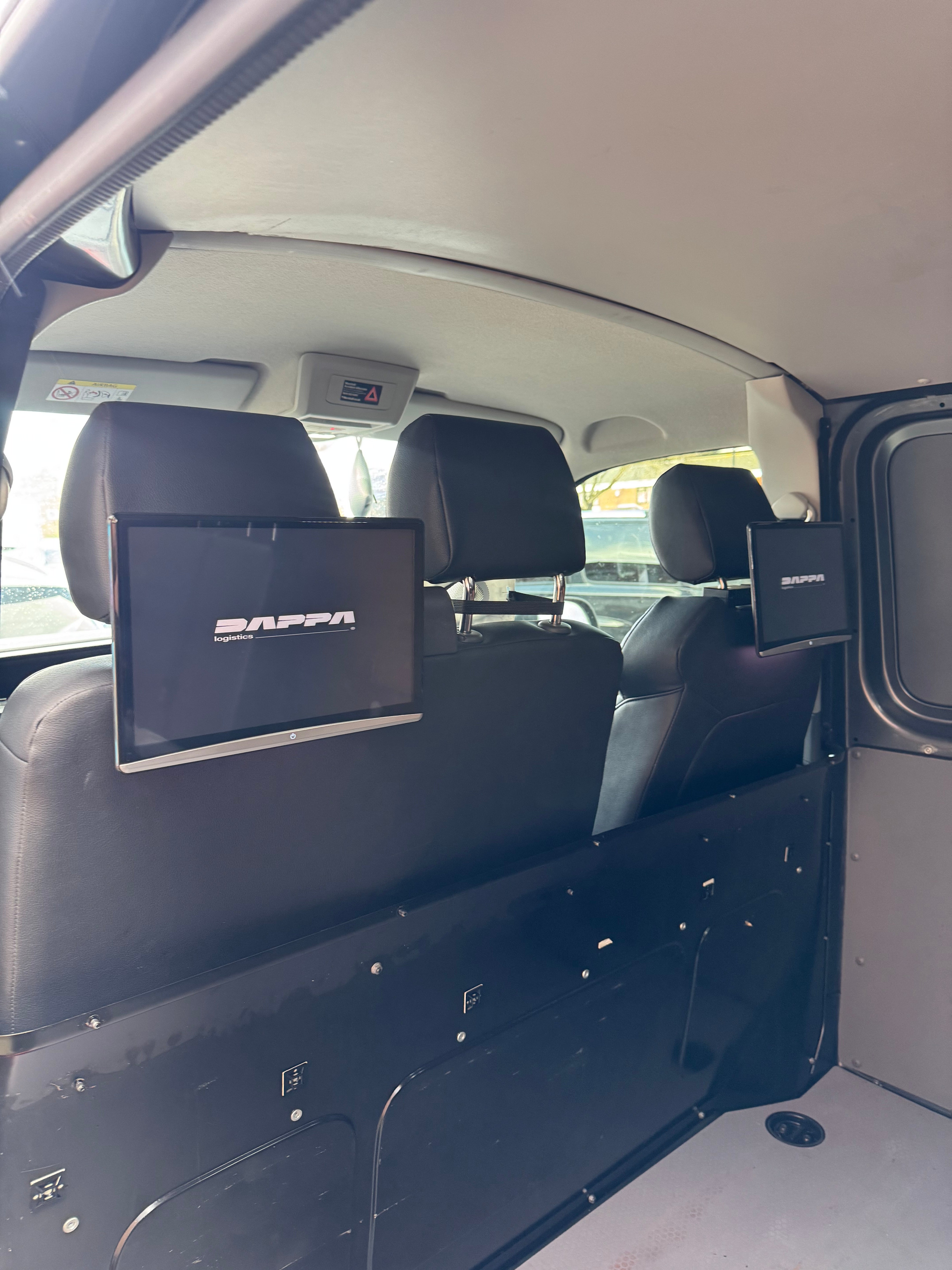 VMC Car Rear Seat Entertainment Screens (RES)