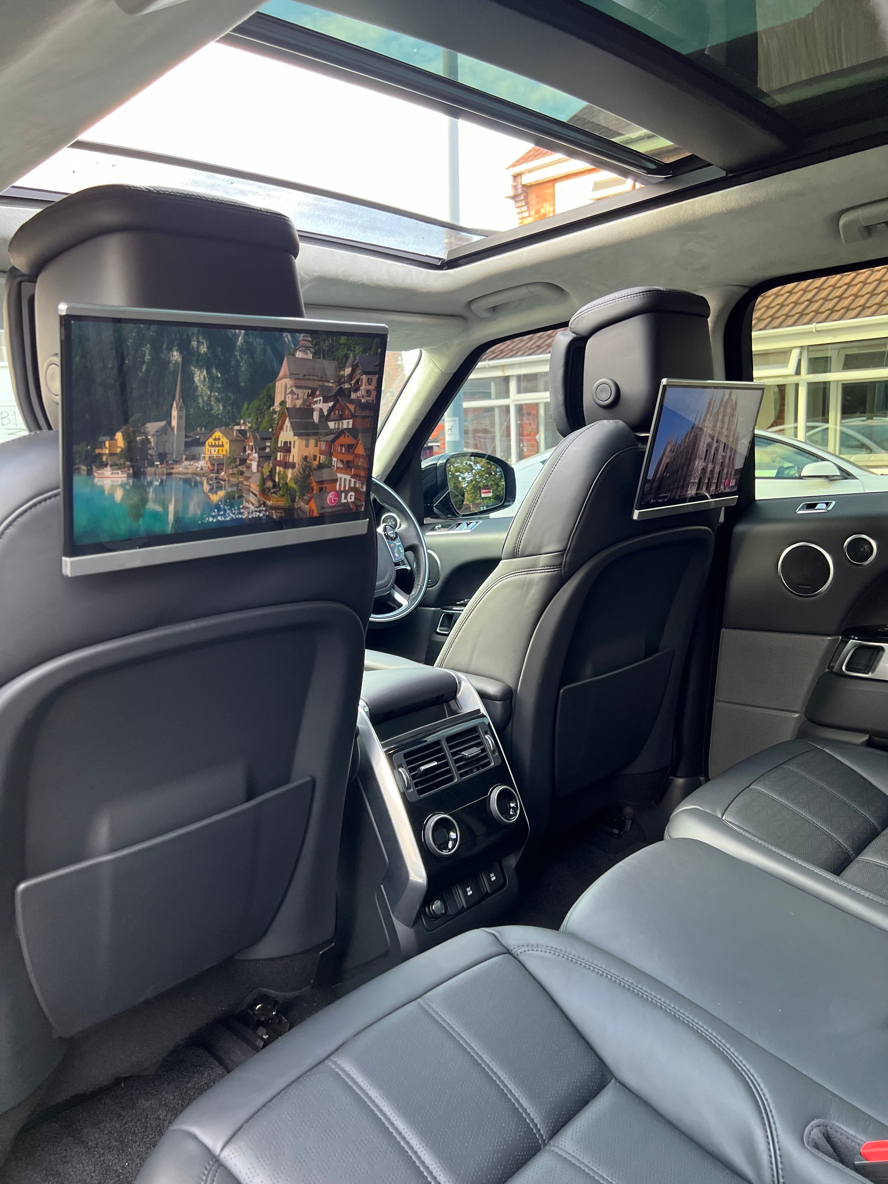 2025 Car Rear Seat Entertainment Screens (RES)