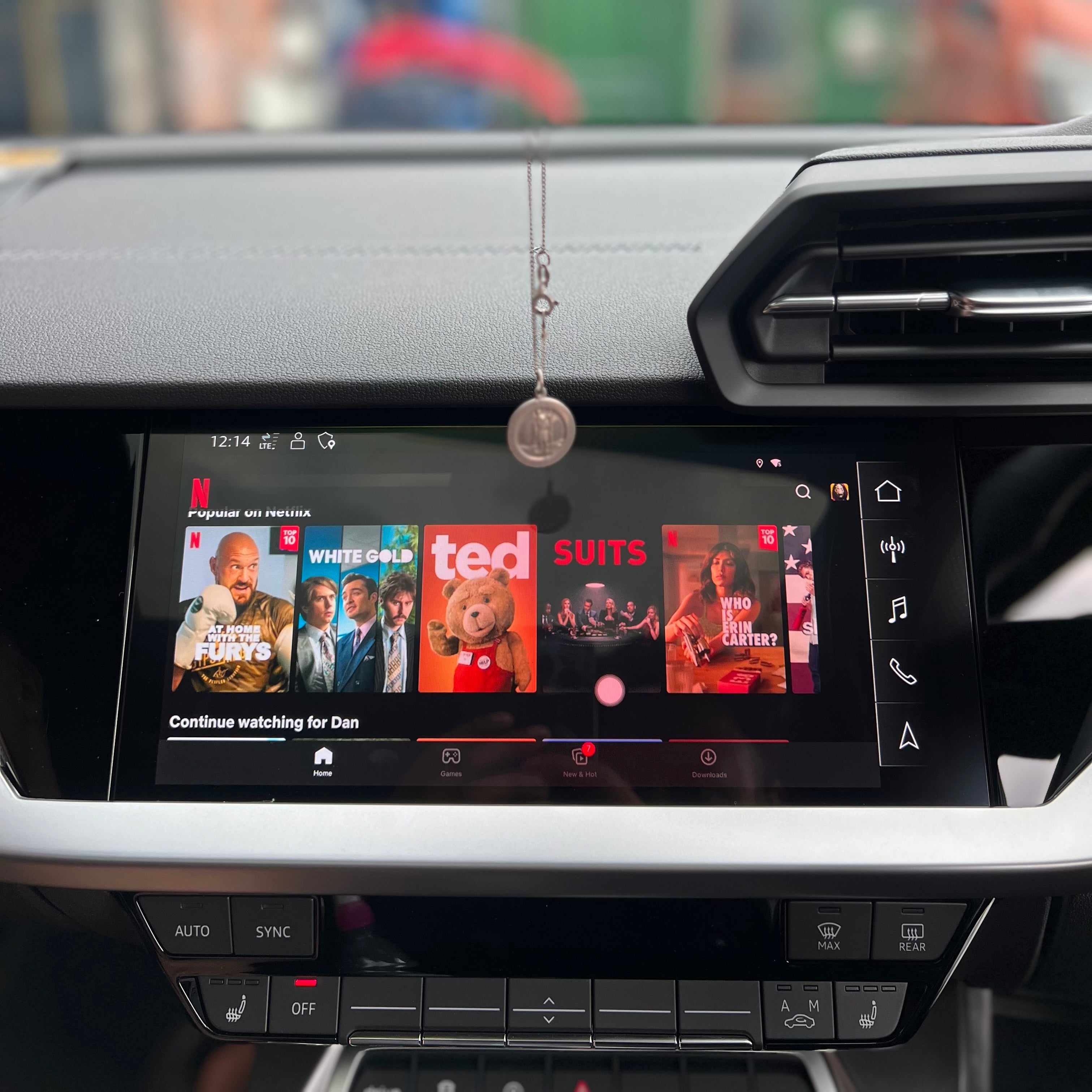 VMC Car Multimedia Box – Stream YouTube & Netflix